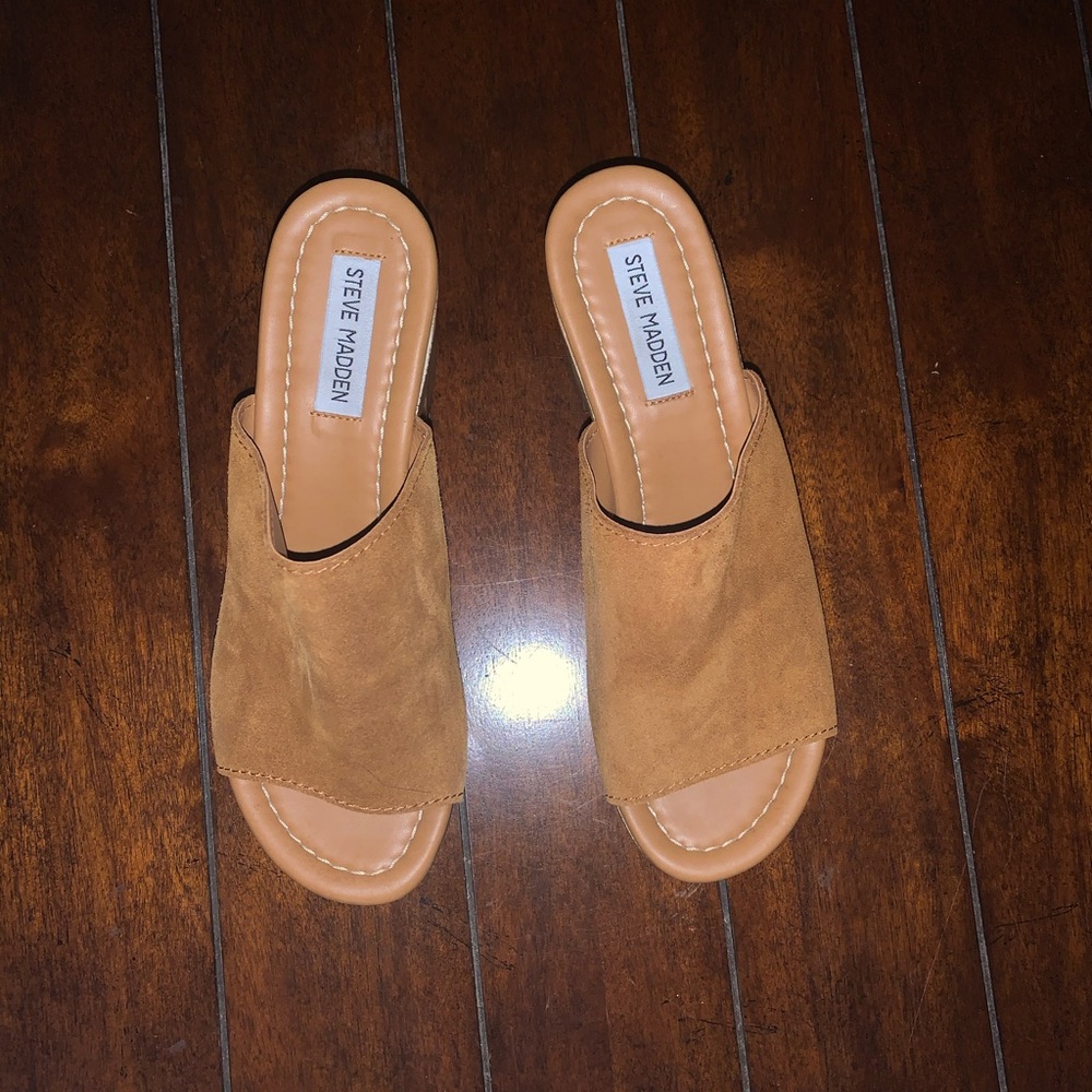 Steve Madden platform clogs